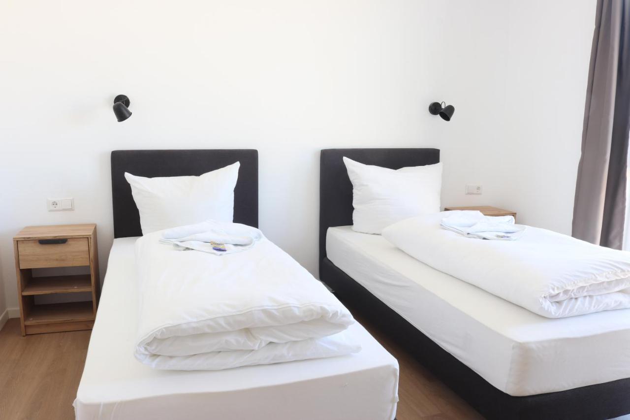 Motel Bergtheim - Self Check-In Экстерьер фото