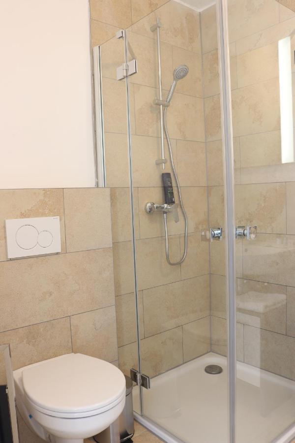 Motel Bergtheim - Self Check-In Экстерьер фото
