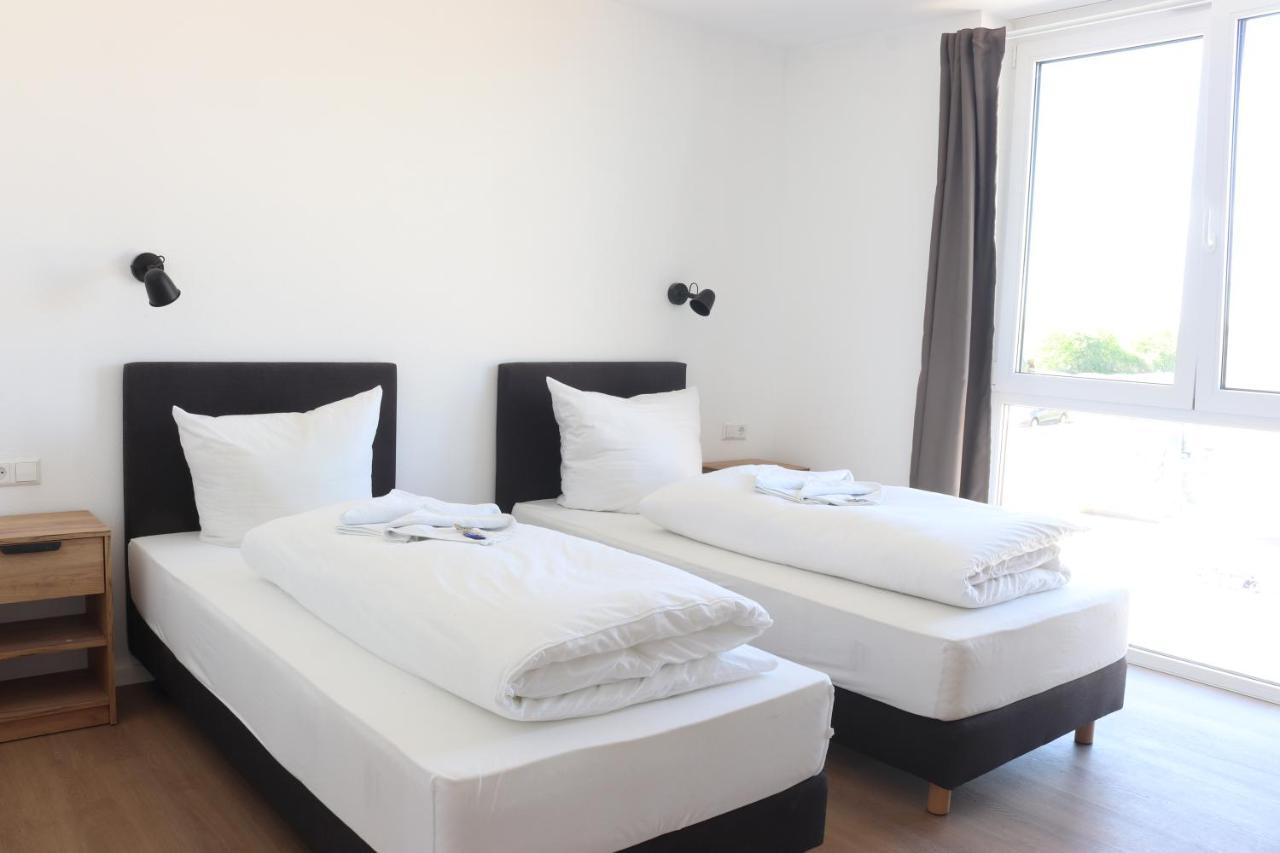 Motel Bergtheim - Self Check-In Экстерьер фото