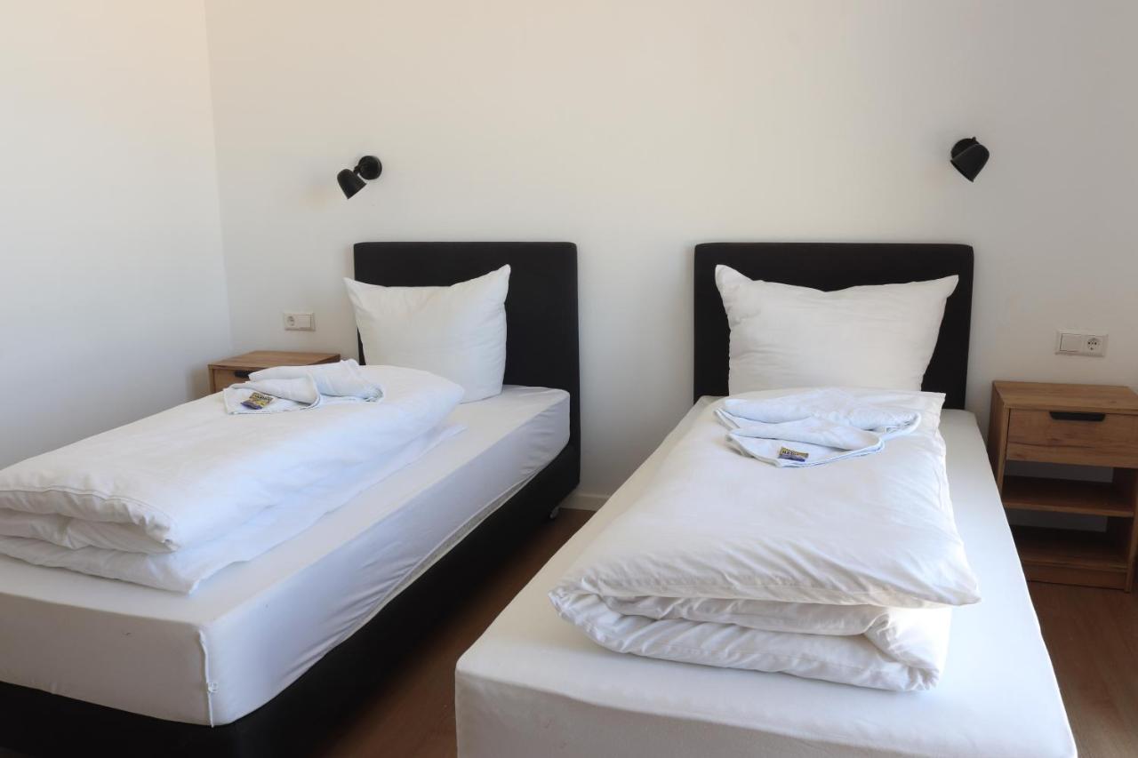 Motel Bergtheim - Self Check-In Экстерьер фото