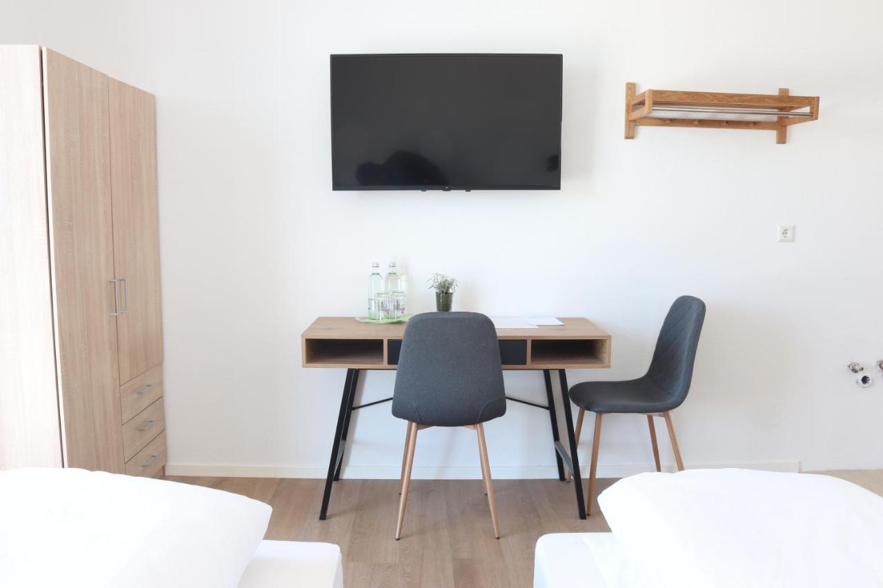 Motel Bergtheim - Self Check-In Экстерьер фото